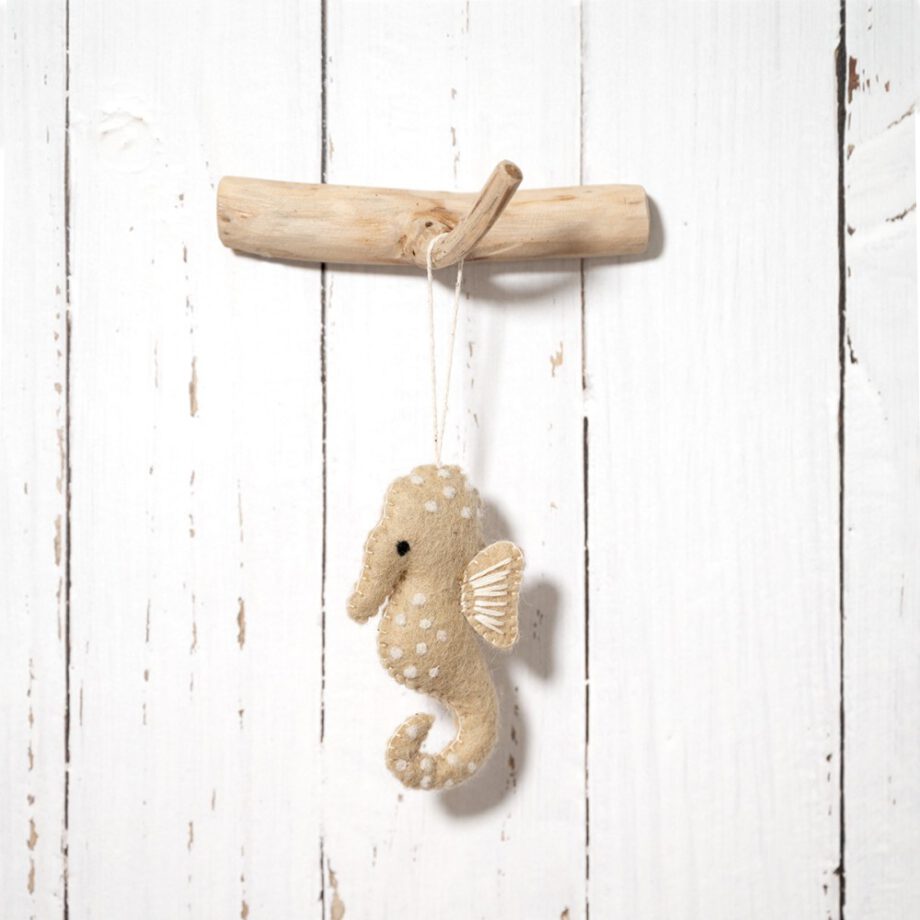 hanger seahorse, zeepaardje, Sjaal met Verhaal, Nepal, vilten hanger